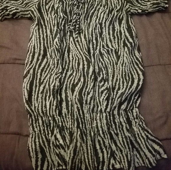 💟 Zebra print blouse - Picture 2 of 5